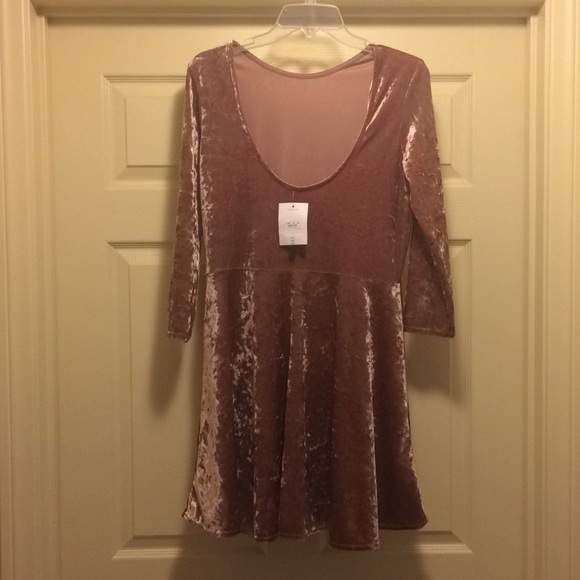 Rose Mauve velvet dress! - Picture 2 of 2